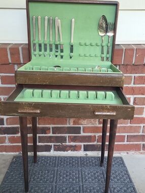 Vintage Oneida and WM Rogers Flatware Box with Legs
